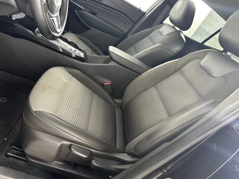 Used 2024 Chevrolet Trax LT w/ Driver Confidence Package FWD image 11