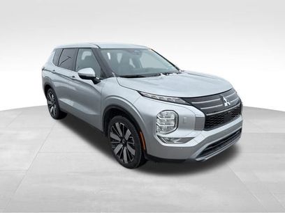 Used 2025 Mitsubishi Outlander SE