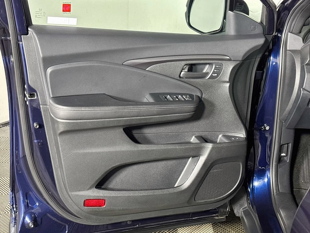 Certified 2023 Honda Passport EX-L image 11