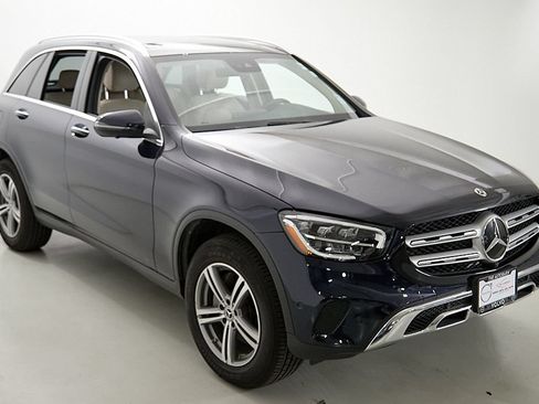 Used 2022 Mercedes-Benz GLC 300 4MATIC image 4