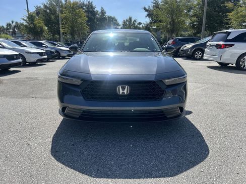 Used 2025 Honda Accord SE image 9