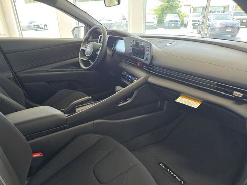 New 2026 Hyundai Elantra Sport FWD image 40