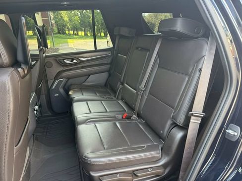 Used 2021 GMC Yukon Denali w/ Denali Premium Package AWD/4WD image 29