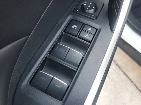 Used 2023 Toyota RAV4 XLE image 19