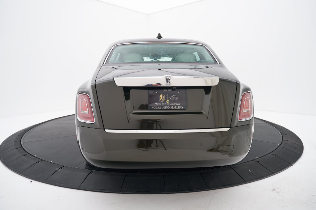 Used 2026 Rolls-Royce Phantom Extended Wheelbase RWD image 14