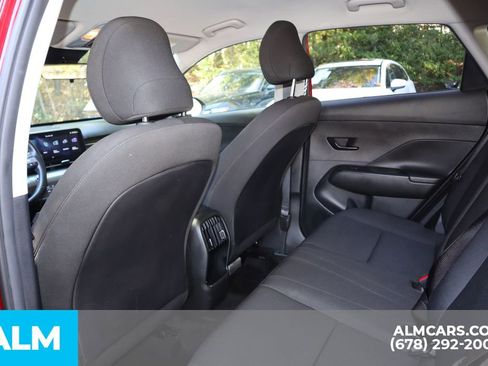 Used 2025 Hyundai Kona SEL image 16