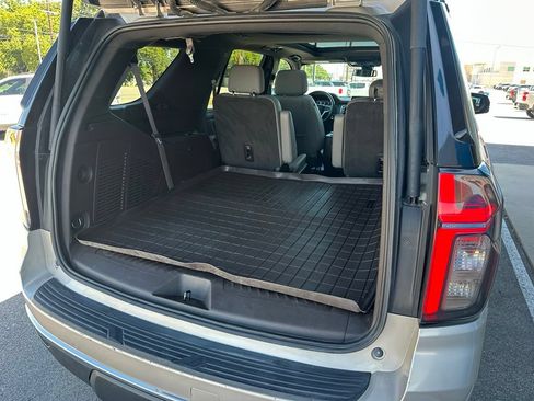 Used 2021 Chevrolet Tahoe LT w/ LT Signature Package AWD/4WD image 8