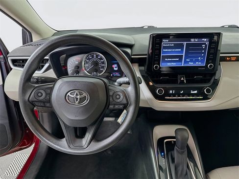Used 2022 Toyota Corolla LE image 19