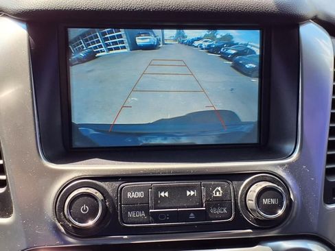 Used 2020 Chevrolet Tahoe LS w/ Enhanced Driver Alert Package image 17