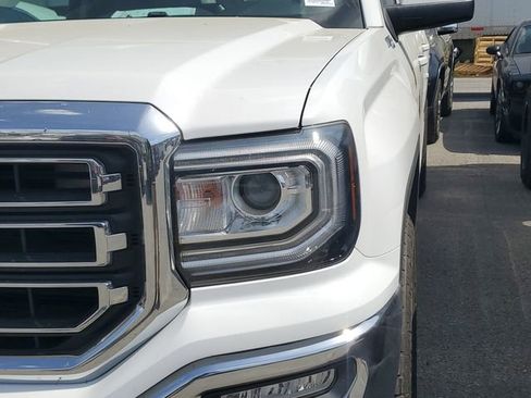 Used 2017 GMC Sierra 1500 SLE w/ SLE Value Package image 4