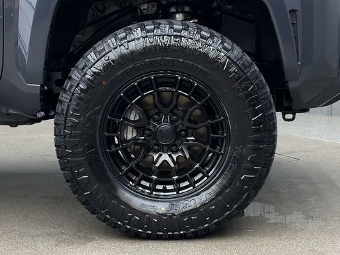 Used 2026 Toyota 4Runner TRD Sport Premium AWD/4WD image 9