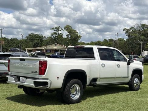 Used 2024 Chevrolet Silverado 3500 High Country w/ High Country Premium Package AWD/4WD image 13
