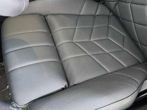 Used 2025 BMW 760i xDrive image 20