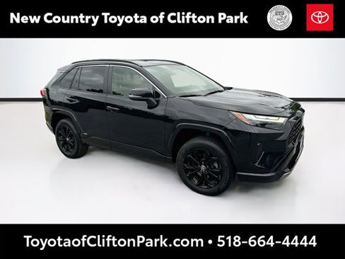 Used 2022 Toyota RAV4 SE w/ Convenience Package AWD/4WD image 1