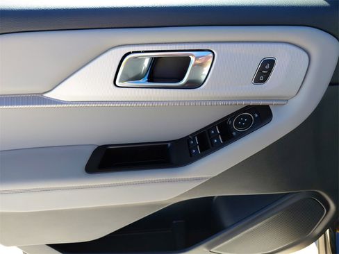 New 2026 Ford Explorer Active w/ Active Comfort Package image 31