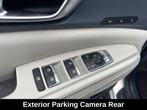 Used 2025 Kia Carnival SX FWD image 14