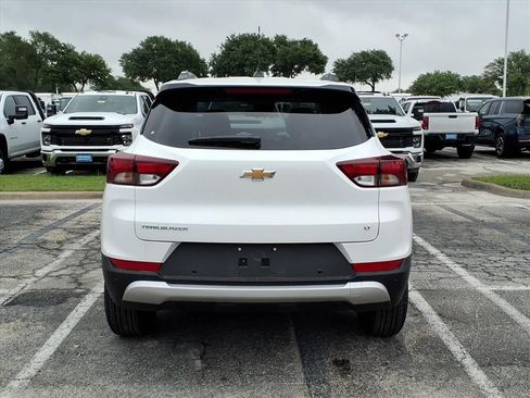 New 2026 Chevrolet TrailBlazer LT w/ LT Cold Weather Package FWD image 4