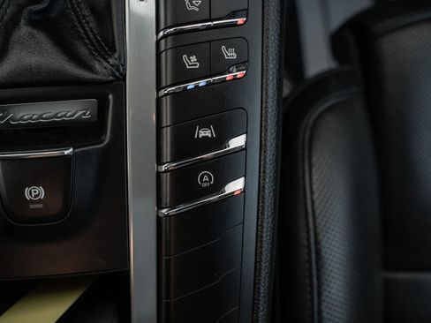 Used 2020 Porsche Macan S image 39