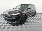 Used 2017 Jeep Cherokee Latitude image 2