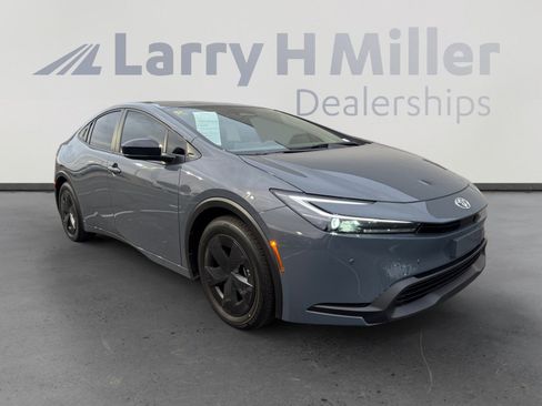 Certified 2026 Toyota Prius LE image 7