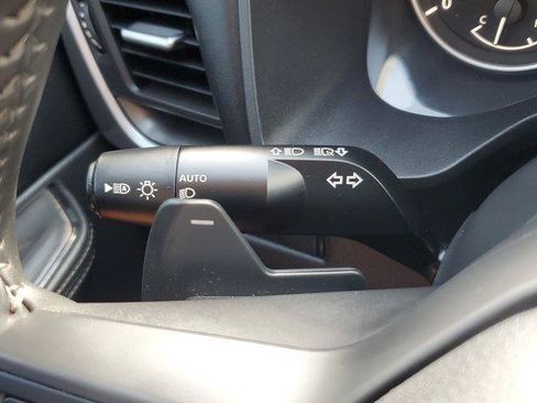 Used 2025 Nissan Rogue SV FWD image 27
