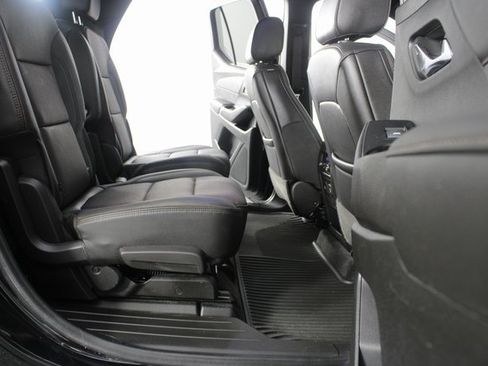 Used 2023 Chevrolet Traverse High Country image 27