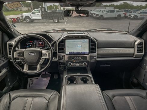 Used 2022 Ford F350 Platinum w/ FX4 Off-Road Package AWD/4WD image 9