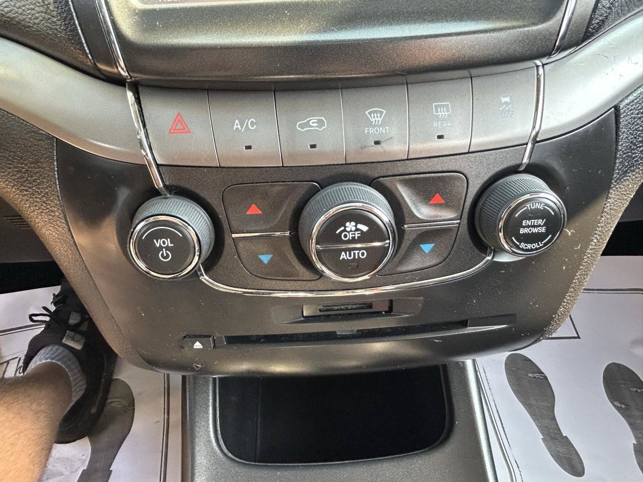 Used 2015 Dodge Journey Crossroad w/ Driver Convenience Group FWD image 28
