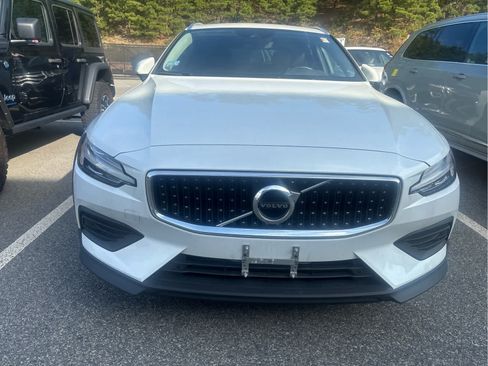 Used 2020 Volvo V60 T5 Cross Country w/ Protection Package Premier AWD/4WD image 2