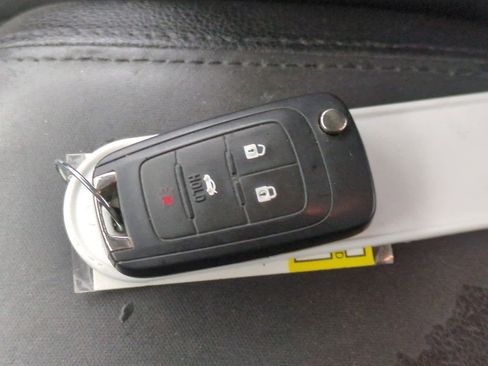 Used 2011 Chevrolet Cruze LS image 32