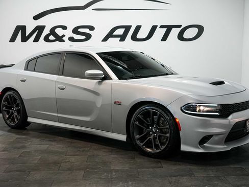 Used 2020 Dodge Charger Scat Pack w/ Navigation & Travel Group RWD image 6