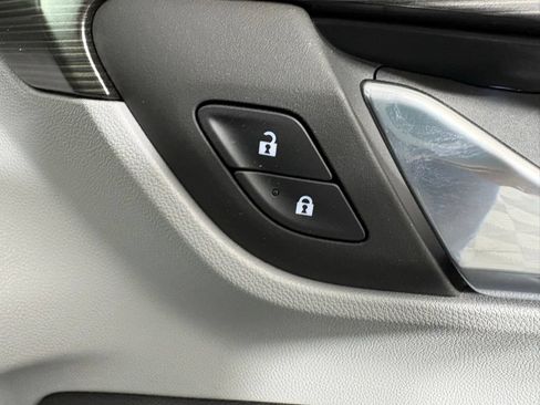 Used 2023 GMC Terrain SLT w/ Infotainment Package II FWD image 36