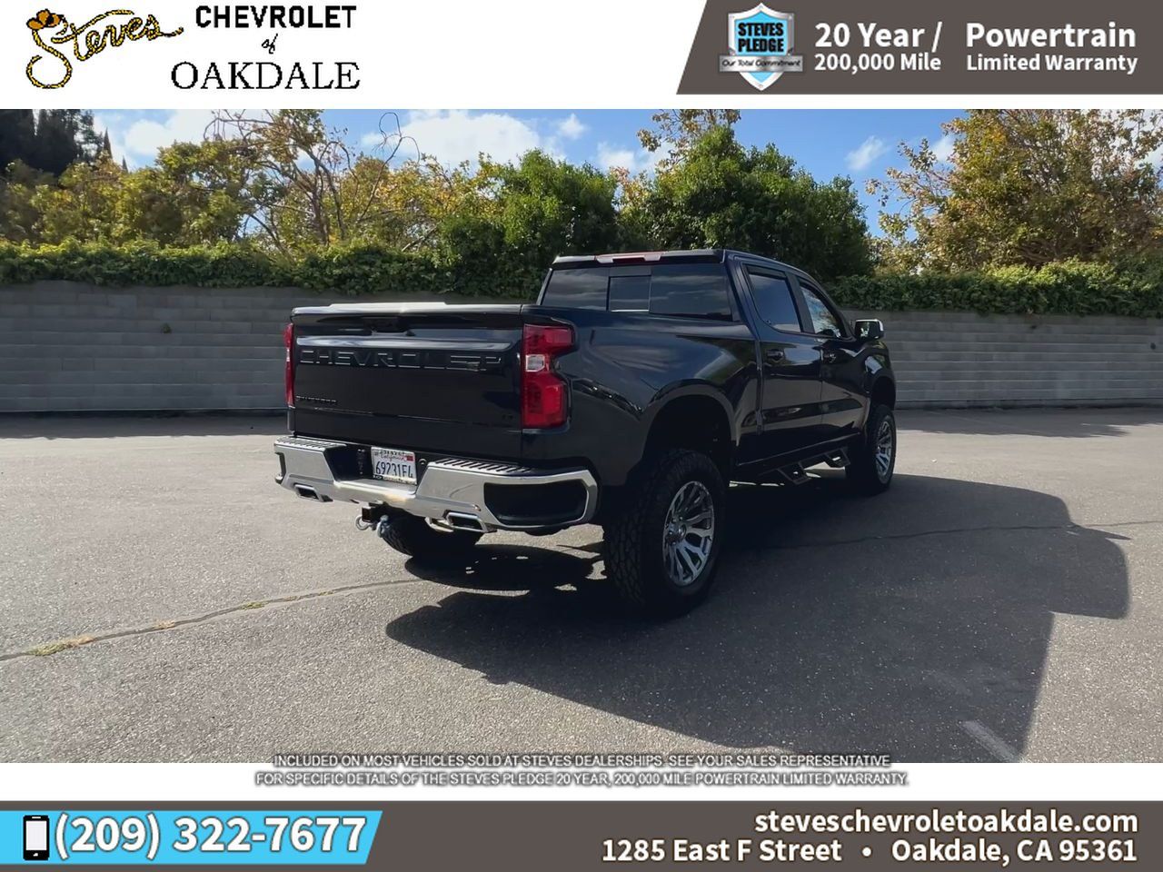 Used 2022 Chevrolet Silverado 1500 LT w/ Z71 Off-Road Package AWD/4WD image 11