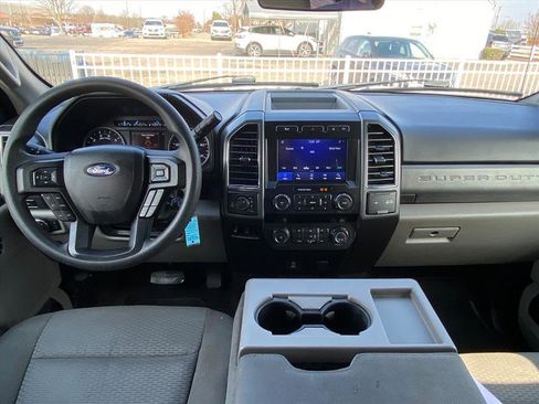 Used 2020 Ford F250 XLT w/ XLT Premium Package image 12