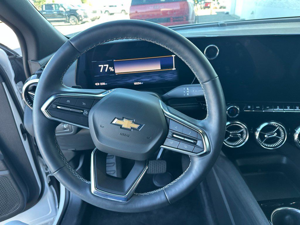 Used 2024 Chevrolet Blazer EV LT AWD/4WD image 13