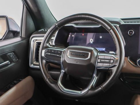 Used 2023 GMC Canyon Denali AWD/4WD image 13