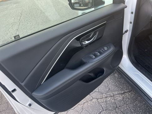 Used 2025 Acura ADX image 36