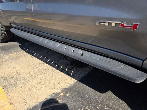 Used 2023 GMC Sierra 1500 AT4 w/ AT4 Preferred Package image 4