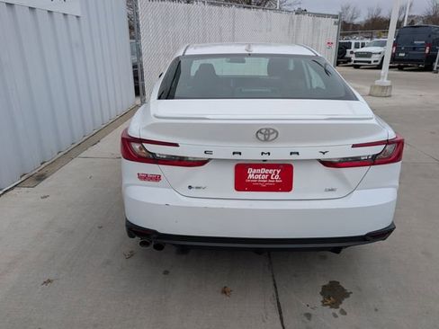 Used 2025 Toyota Camry SE image 26