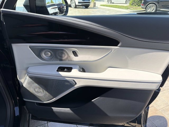 New 2026 Lincoln Nautilus Reserve AWD/4WD image 17