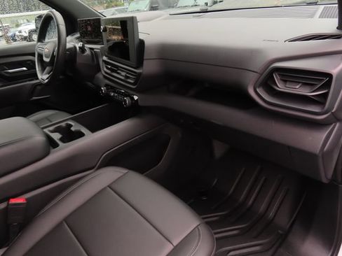 Used 2024 Chevrolet Silverado EV W/T AWD/4WD image 39