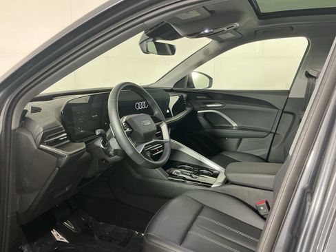 Used 2025 Audi Q5 Premium Plus w/ Premium Plus AWD/4WD image 11