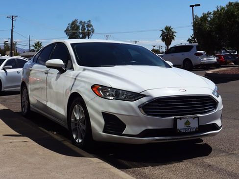 Used 2020 Ford Fusion SE image 14