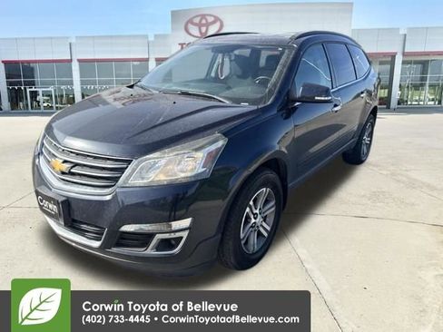 Used 2016 Chevrolet Traverse LT w/ Traveler's Package FWD image 4