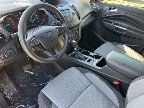 Used 2017 Ford Escape SE image 11
