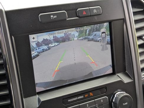 Used 2019 Ford F150 XLT w/ Equipment Group 302A Luxury AWD/4WD image 18