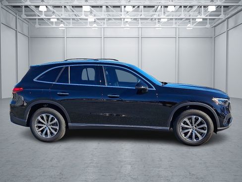 Used 2026 Mercedes-Benz GLC 300 4MATIC image 7