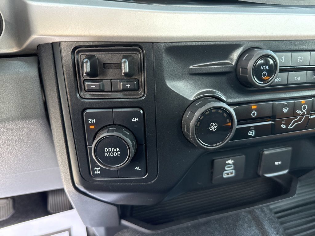 Used 2024 Ford F250 XL w/ XL Chrome Package AWD/4WD image 22
