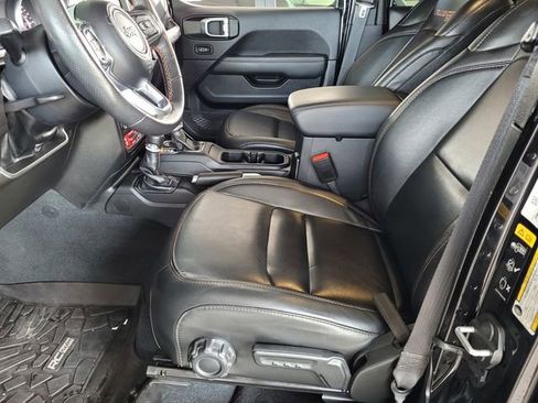 Used 2022 Jeep Wrangler Unlimited Rubicon w/ Trailer Tow Package image 17