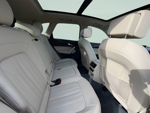 Used 2020 Audi Q5 2.0T Premium Plus AWD/4WD image 19